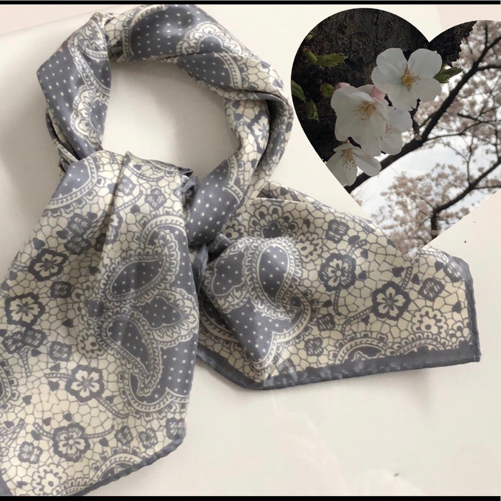 VTG Stylish Scarf By Glentex.